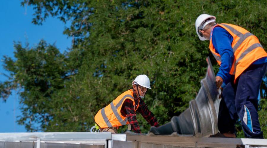 Professional residential roofers in Sunnyside, UT